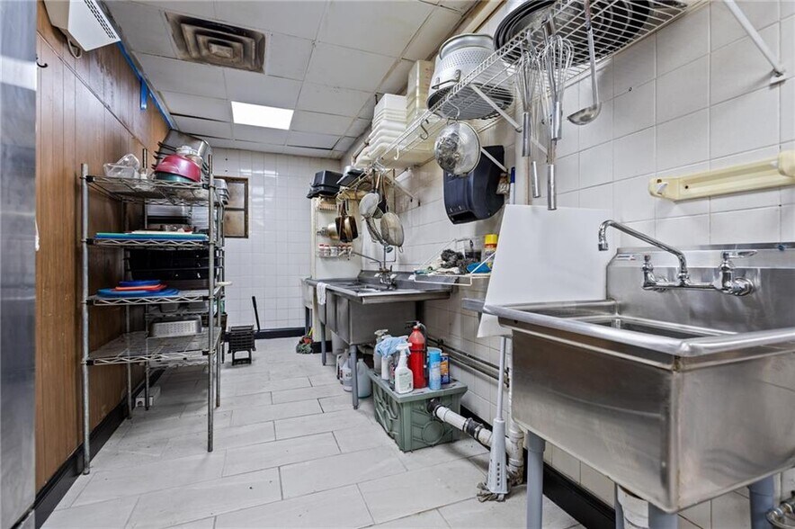 More Photos Of 2792 Pawtucket Ave, East Providence Restaurant For Sale