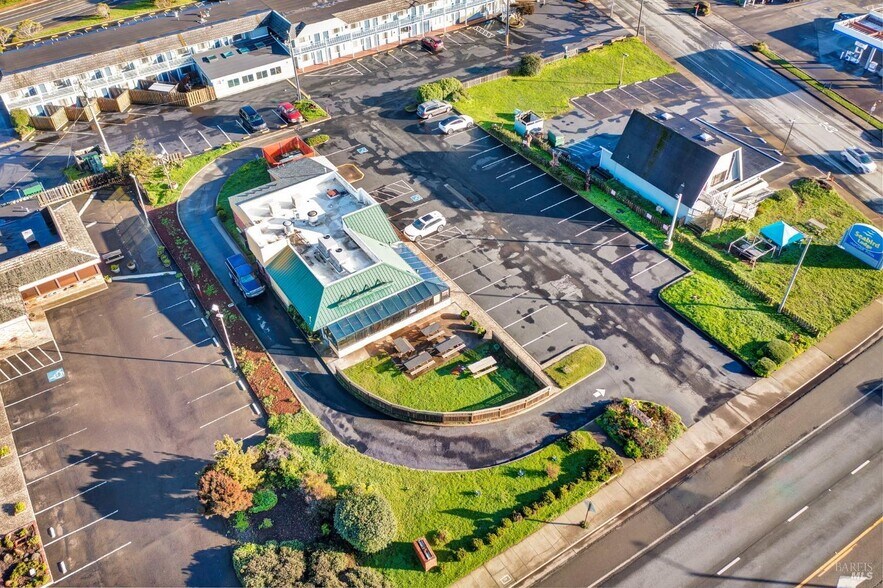 More Photos Of 760 S Main St, Fort Bragg Restaurant For Sale