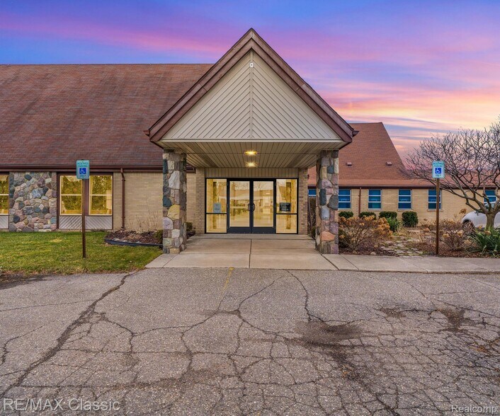 More Photos Of 26701 Joy Rd, Dearborn Heights Religious Facility For Sale