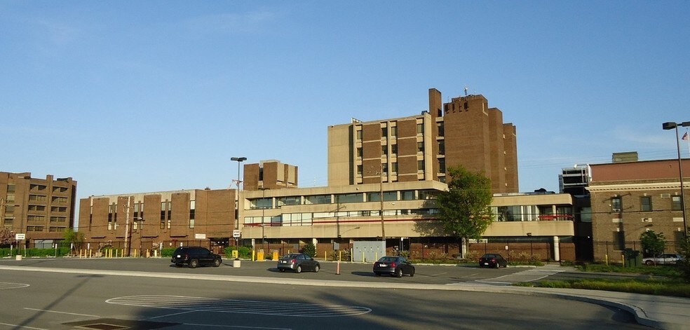 More Photos Of 2301 E Allegheny Ave, Philadelphia Medical For Lease