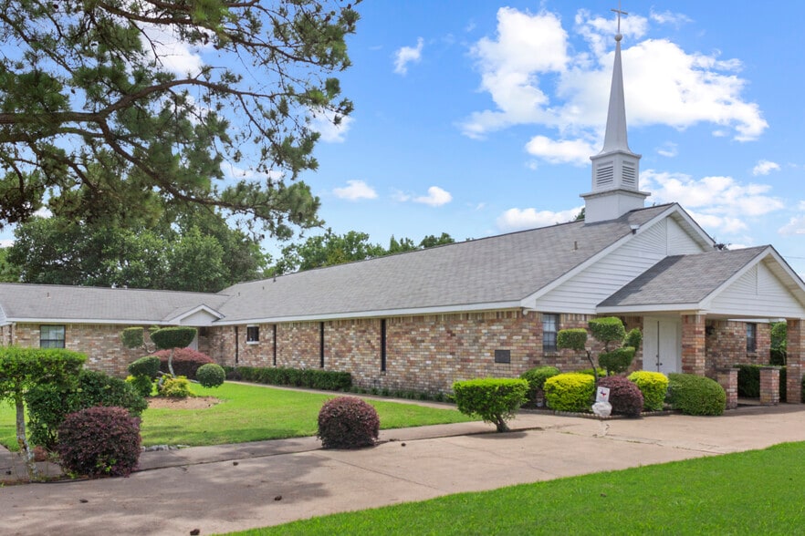 More Photos Of 21177 US Highway 80, Wills Point Religious Facility For Sale