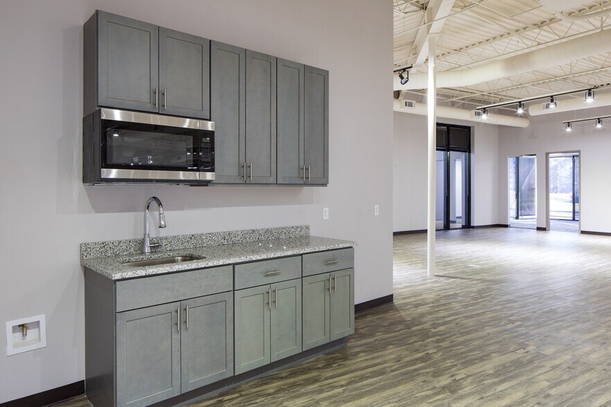 More Photos Of 3000 Northwoods Pky, Norcross Unknown For Lease