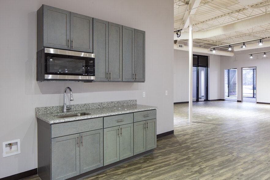 More Photos Of 3000 Northwoods Pky, Norcross Unknown For Lease