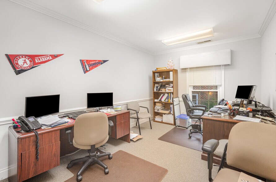 More Photos Of 4523 Park Rd, Charlotte Office For Sale