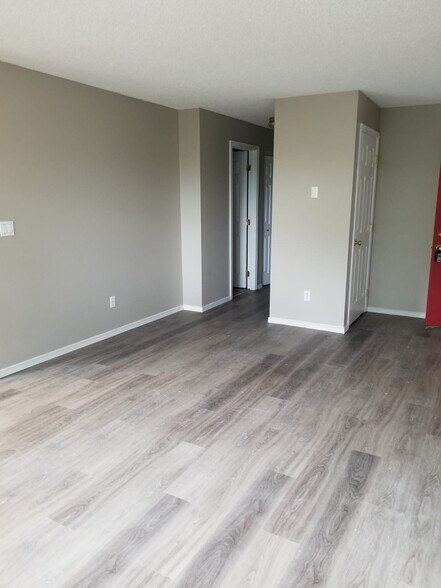 More Photos Of 4700 Falls View Ave, West Linn Apartments For Sale