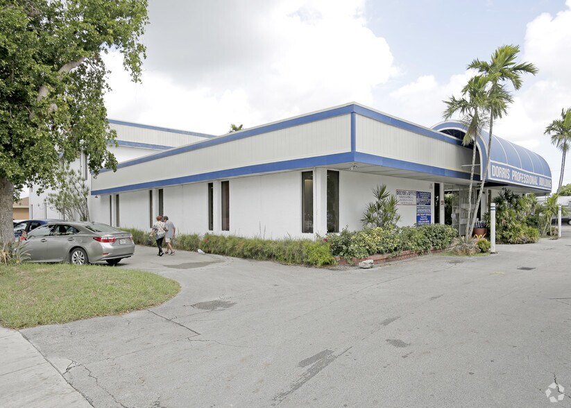 More Photos Of 311 NE 8th St, Homestead Medical For Lease