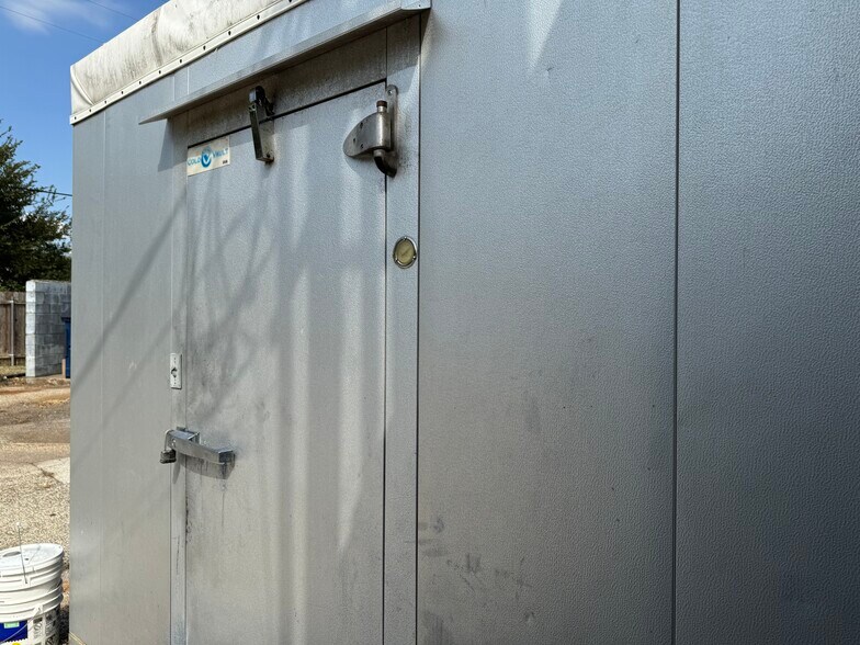 More Photos Of 315 N Bell Blvd, Cedar Park Restaurant For Lease