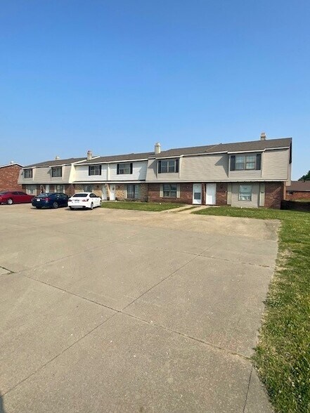 More Photos Of 802 W Wakefield Ave, Sikeston Apartments For Sale
