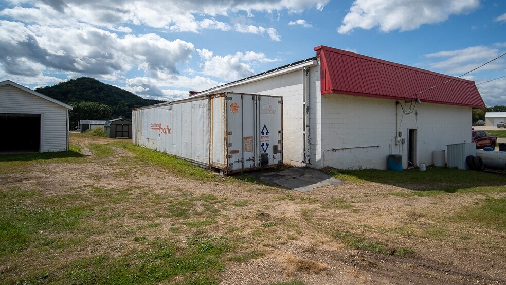 More Photos Of 900 Shields Ave, Wabasha General Retail For Sale