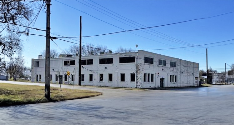 Primary Photo Of 508 N Detroit St, Warsaw Manufacturing For Sale