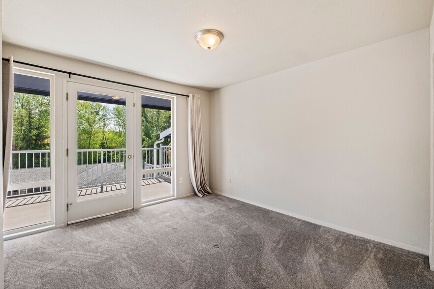 More Photos Of 21125 81st Dr NE, Arlington Apartments For Sale