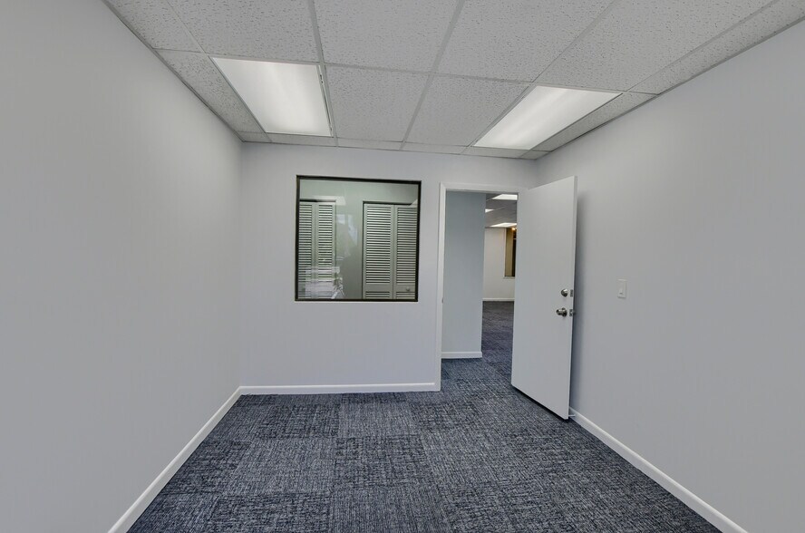 More Photos Of 1300 N Federal Hwy, Boca Raton Medical For Sale