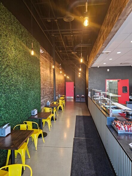 More Photos Of 1289 N Canyon Creek Pky, Spanish Fork Storefront Retail Office For Lease