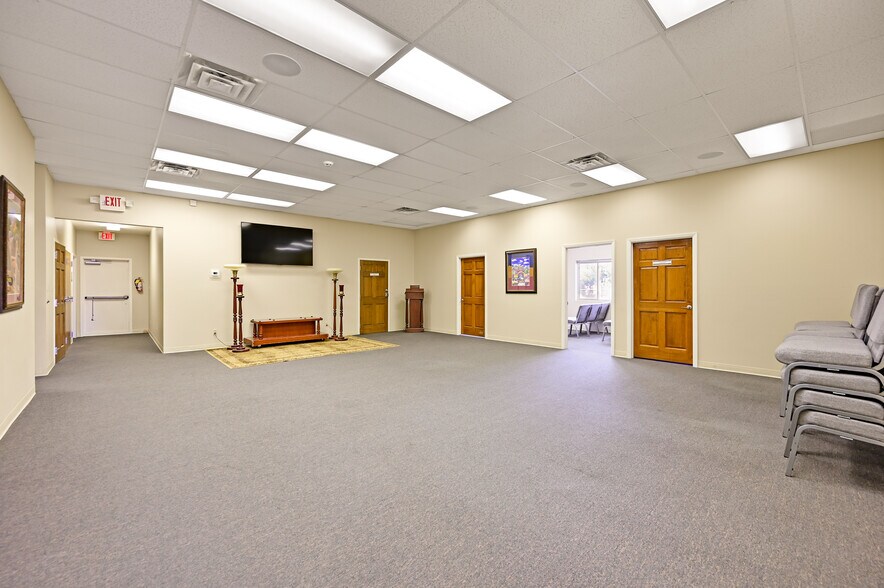 More Photos Of 2500 Camino Entrada, Santa Fe Office For Lease