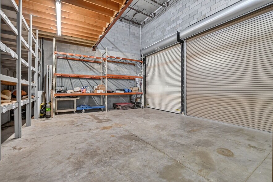 More Photos Of 13 SW 10th St, Deerfield Beach Flex For Lease
