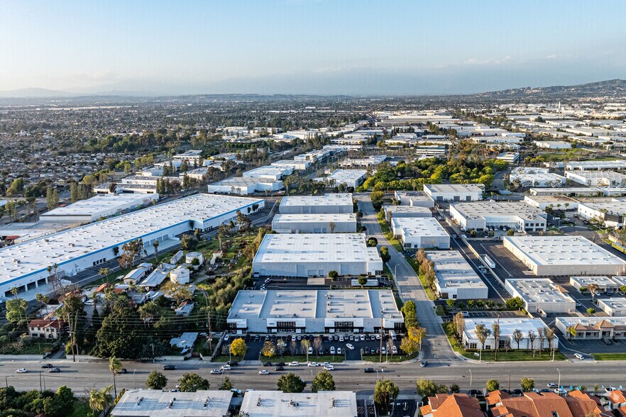 More Photos Of 11947 Florence Ave, Santa Fe Springs Manufacturing For Lease