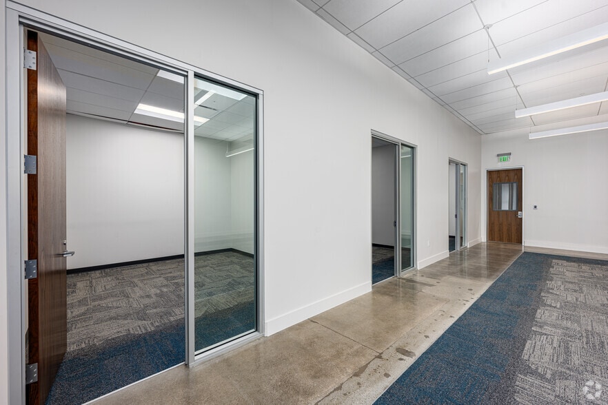 More Photos Of 1175 Aviation Pl, San Fernando Manufacturing For Lease