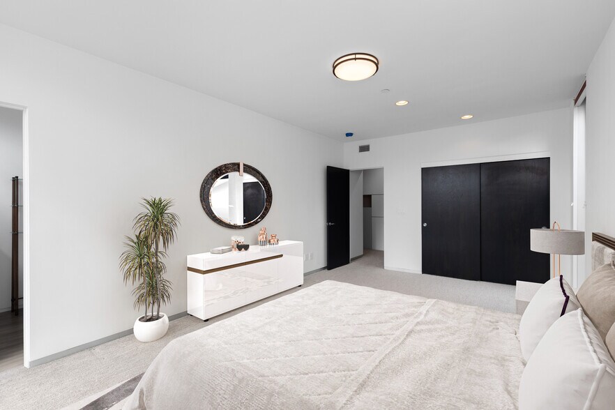 More Photos Of 930-932 Manhattan Beach Blvd, Manhattan Beach Office Residential For Sale