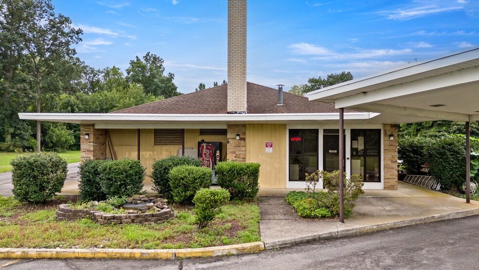 More Photos Of 1058 Hausman Rd, Allentown Hotel For Sale