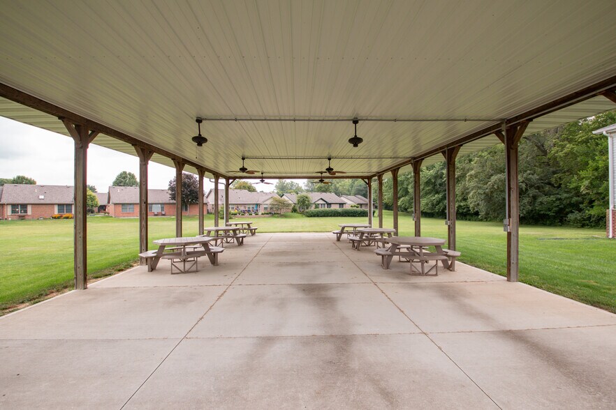 More Photos Of 733 Country Club Dr, Xenia Religious Facility For Sale