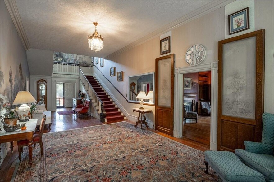 More Photos Of 850 Kinderton Rd, Clarksville Hospitality For Sale