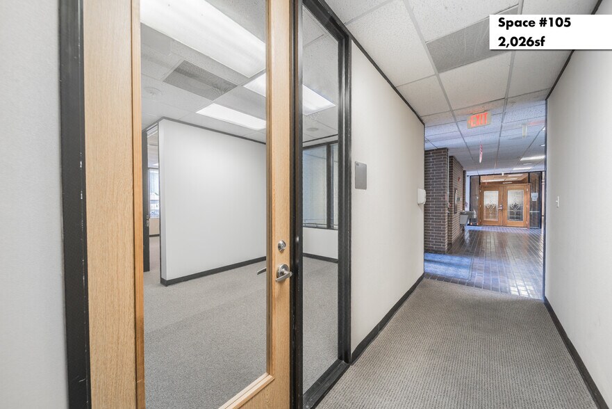 More Photos Of 1880 S Dairy Ashford Rd, Houston Office Residential For Lease