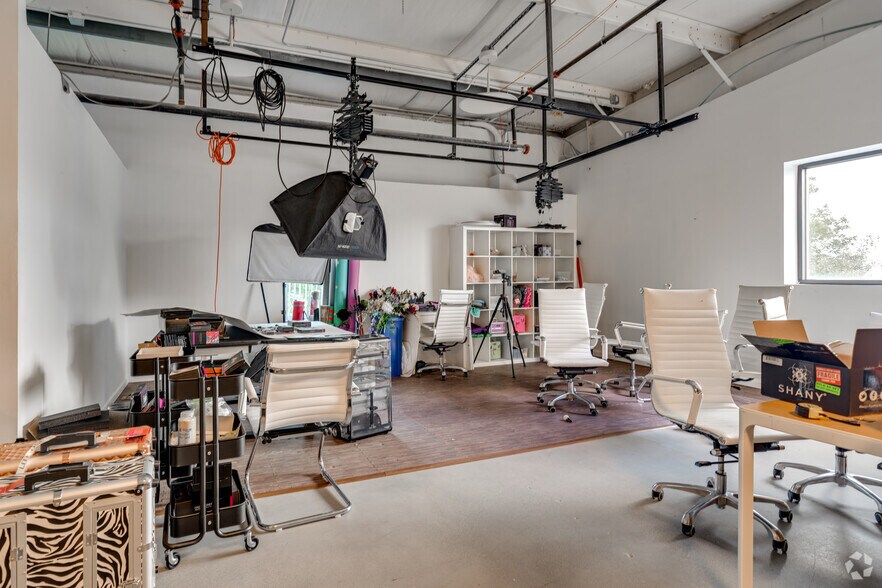 More Photos Of 10302 Mula Rd, Stafford Warehouse For Sale