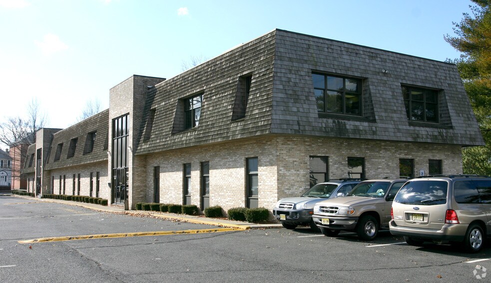 More Photos Of 329 Belleville Ave, Bloomfield Medical For Lease