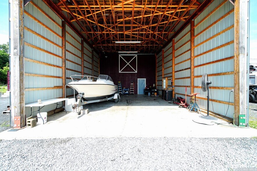 More Photos Of 103 Main St, Catskill Marina For Sale