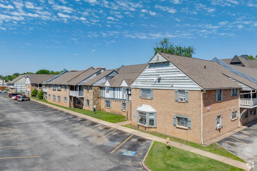 More Photos Of 2217 E 59th St, Tulsa Apartments For Sale