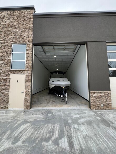 More Photos Of 100 Park Place Way, Carrollton Industrial For Sale