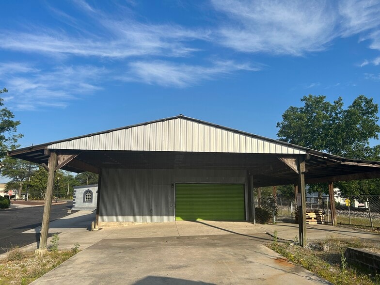 More Photos Of 955 Commercial St NE, Conyers Loft Creative Space For Sale