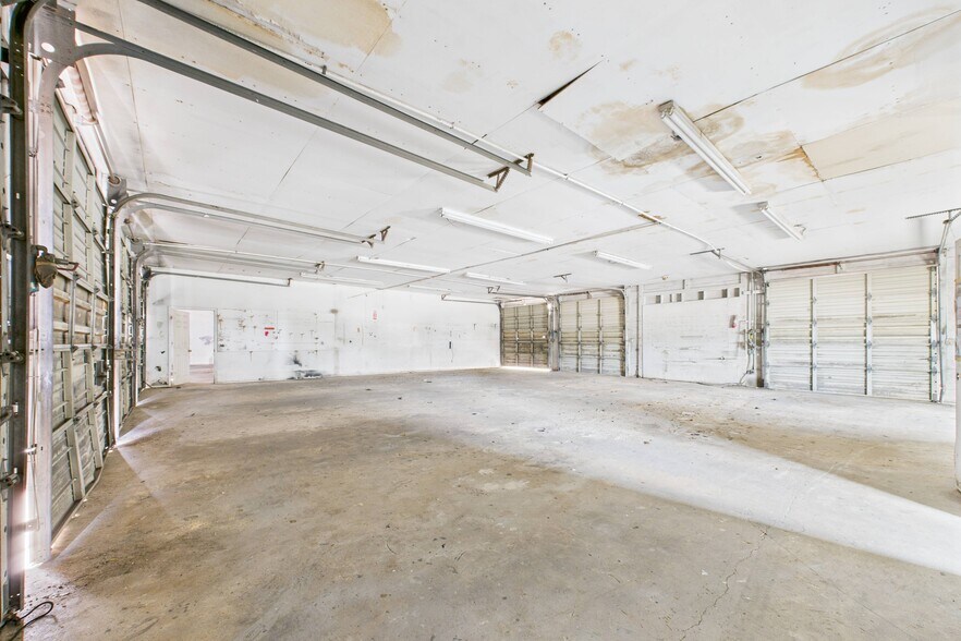 More Photos Of 7731 Industrial Rd, Melbourne Industrial For Sale