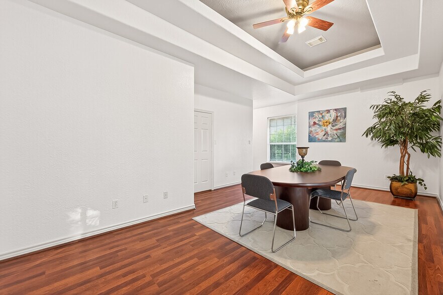 More Photos Of 21832 Rayford Rd, Humble Office For Sale