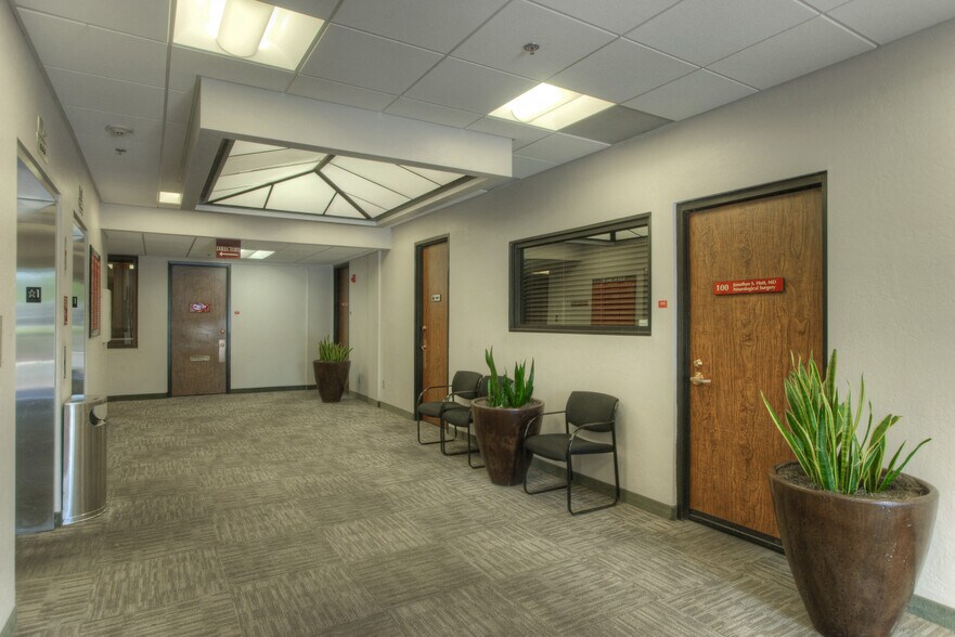 More Photos Of 9225 N 3rd St, Phoenix Medical For Lease