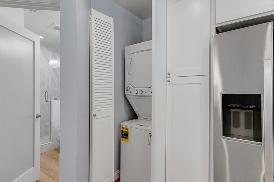 More Photos Of 646 Westminster Dr, Pasadena Multifamily For Sale