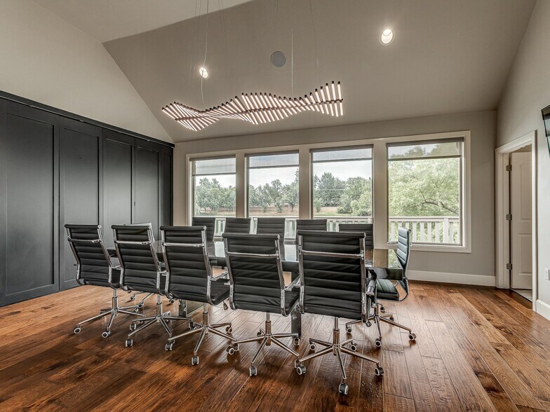 More Photos Of 2232 Bridgeview Blvd, Edmond Office Residential For Sale