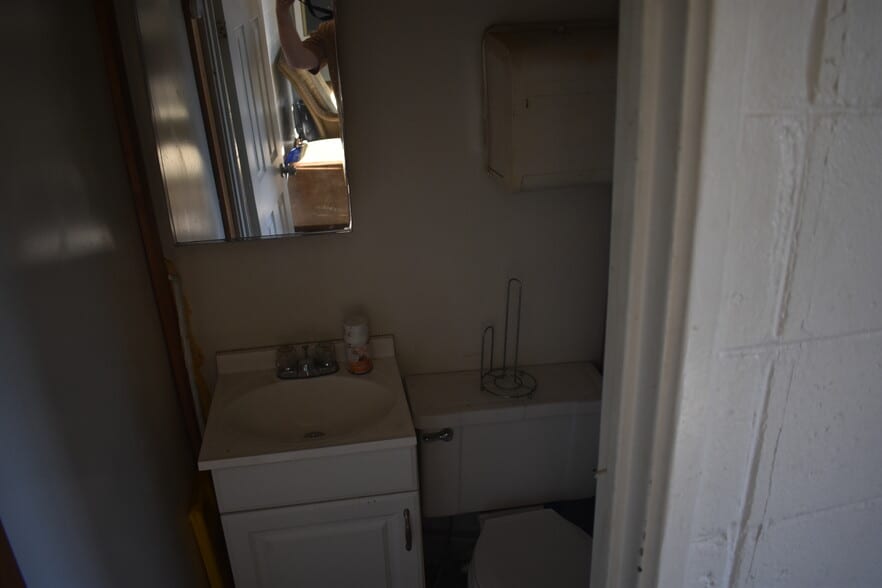 More Photos Of 1484 Broad St, Augusta Freestanding For Sale