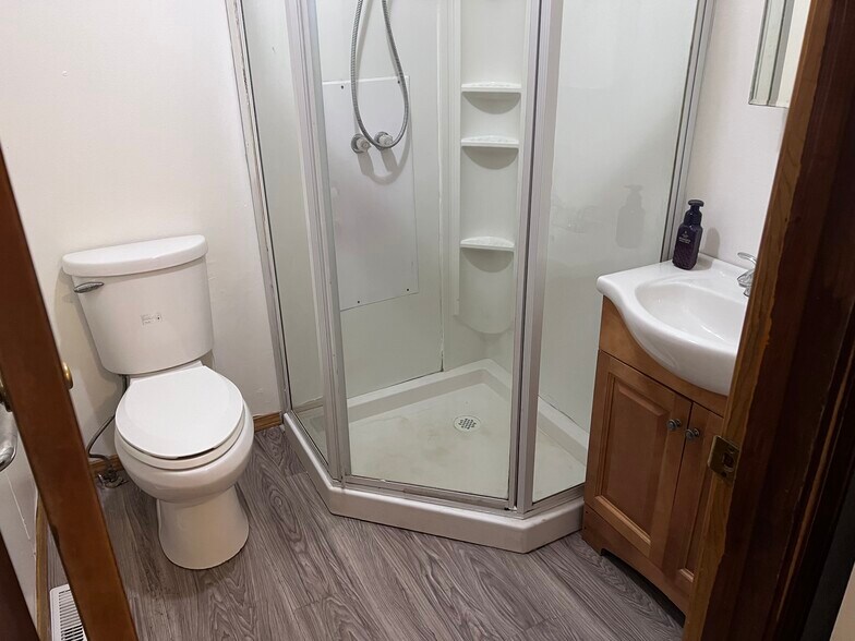 More Photos Of 318 Main St, Wampum Apartments For Sale