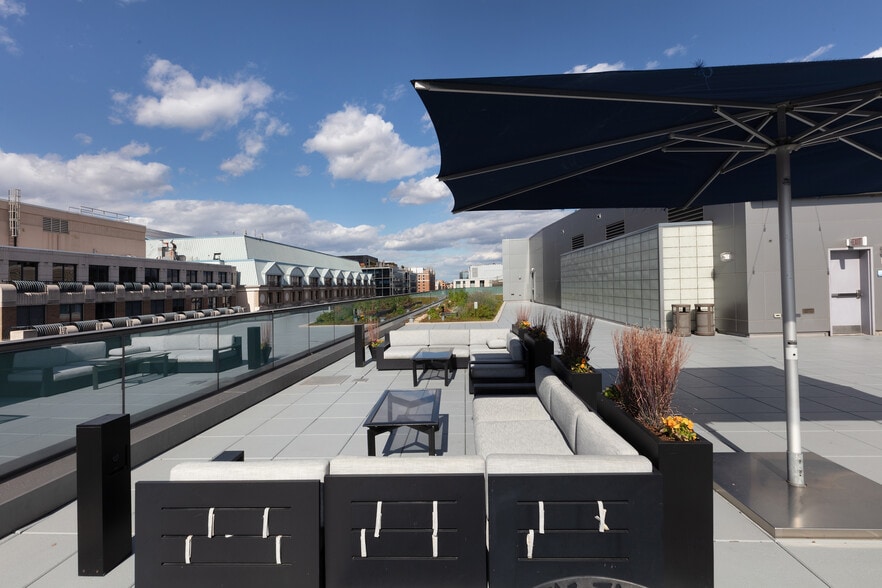 More Photos Of 733 10th St NW, Washington Office For Lease