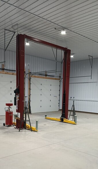 More Photos Of 1339 4th Ave, New Kensington Light Distribution For Sale