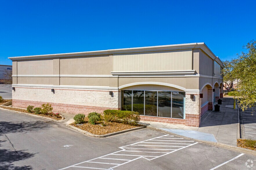 More Photos Of 11309-11323 Bandera Rd, San Antonio Unknown For Lease