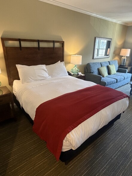 More Photos Of 22 Mountain dr, Lincoln Multifamily For Sale