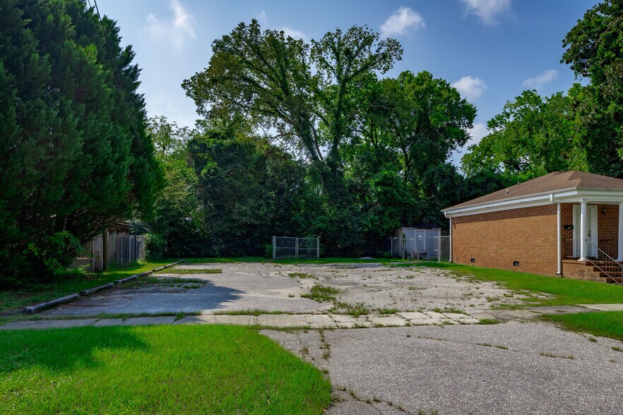 More Photos Of 211 Kershaw St, Cheraw Medical For Sale