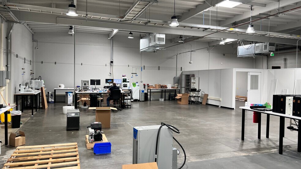 More Photos Of 17209 S Figueroa St, Gardena Warehouse For Lease