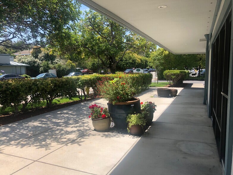 More Photos Of 11 Commercial Blvd, Novato Warehouse For Lease