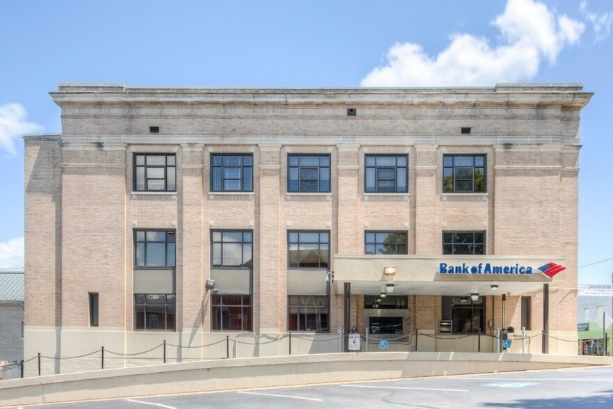 More Photos Of 113 W Main St, Orange Bank For Lease