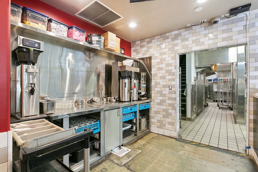 More Photos Of 534 S Myrtle Ave, Monrovia Restaurant For Lease