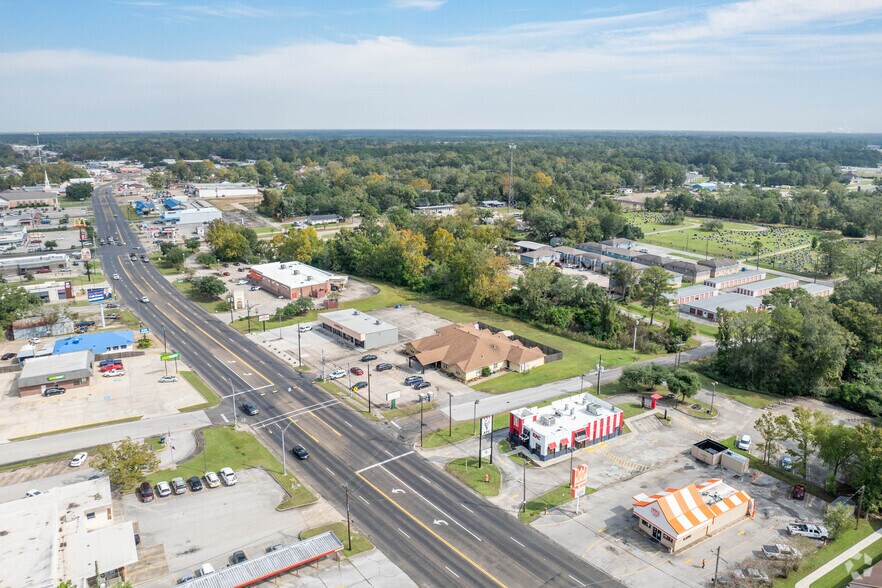 Primary Photo Of 775 Highway 96 S, Silsbee Assisted Living For Sale