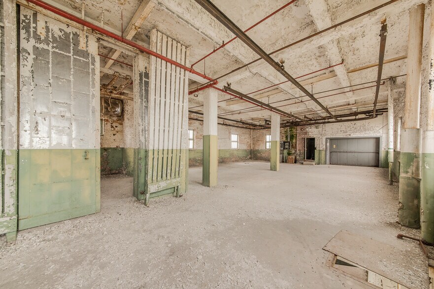 More Photos Of 224 Main St, Marseilles Industrial For Sale